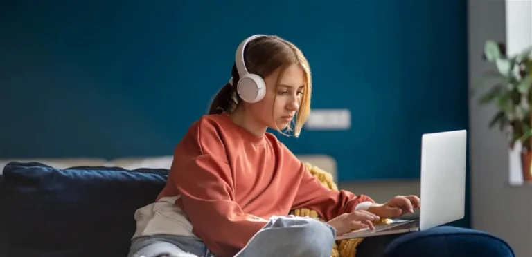 Growing concerns about the impact of headphones on ear health