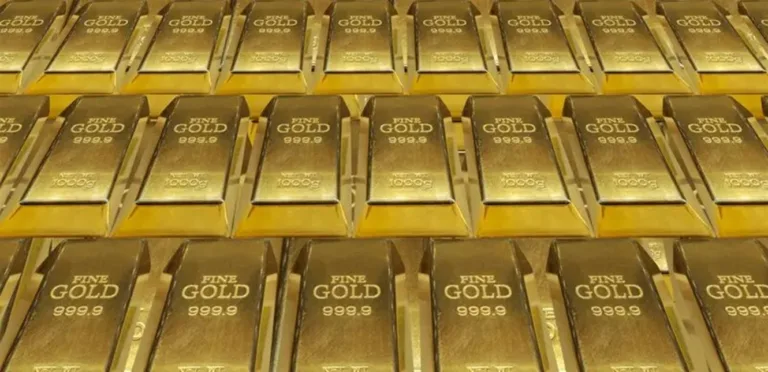 With the rise of oil and the dollar… gold prices are declining