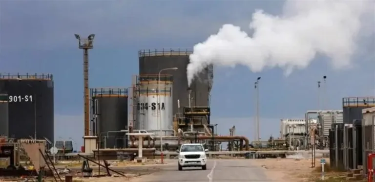 Libya resumes operation of one of its most important oil fields after a long hiatus since 2015