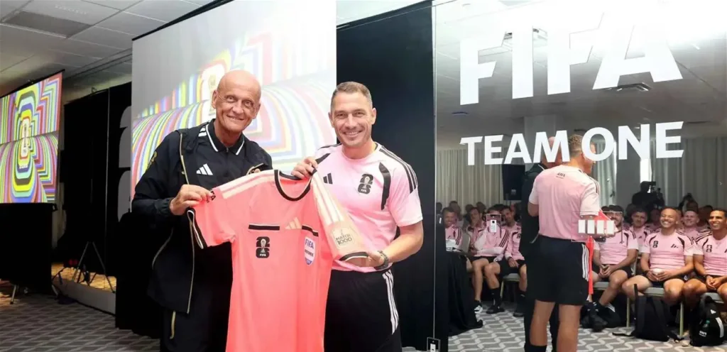 Why will the referee of the Tunisia-Japan match wear a “gold” shirt?