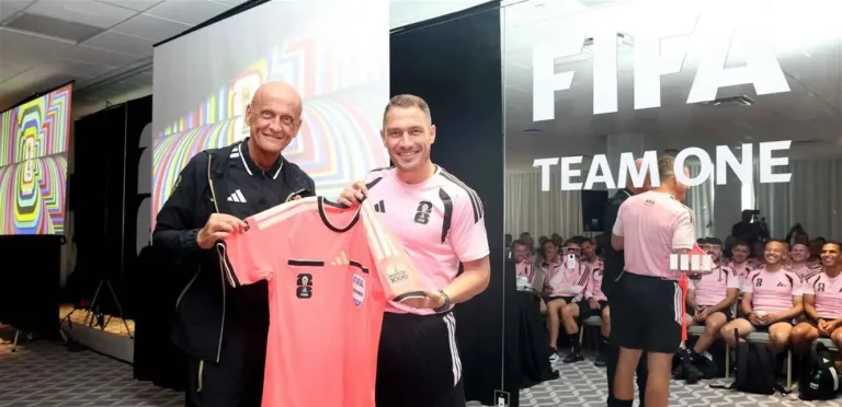Why will the referee of the Tunisia-Japan match wear a “gold” shirt?