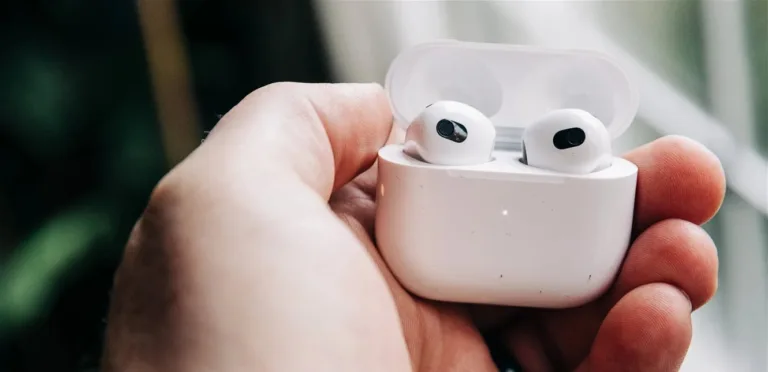For greater control… Apple adds new features to the AirPods