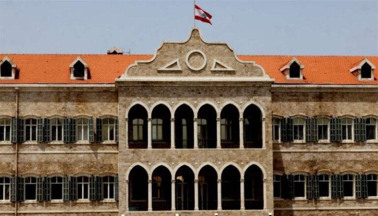 Elite governance and state exclusion: when administrative reform turns into functional privilege