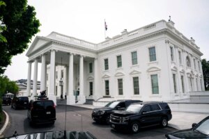 Disagreement inside the White House… Trump is waving pressure cards against Iran