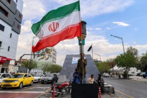 “We will not abandon him.” Iran raises the banner of support for Hezbollah and threatens America