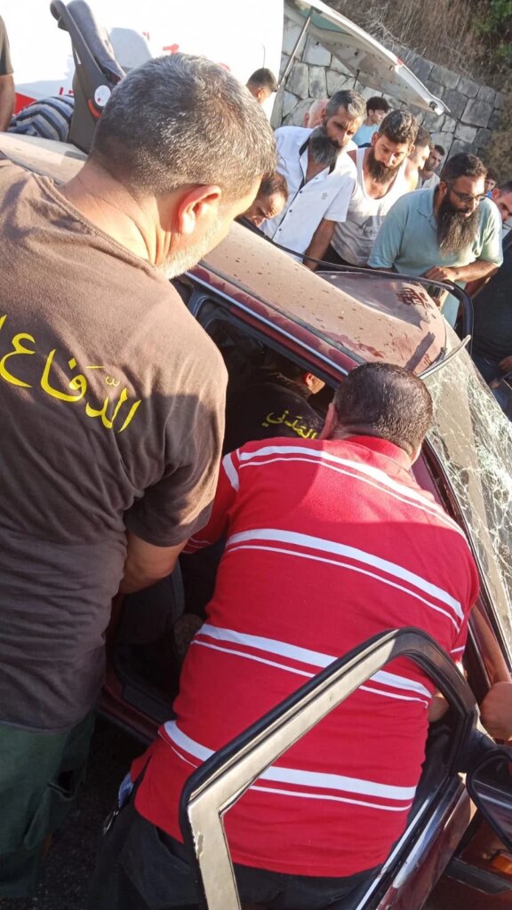 A horrific scene in Halba… smashed cars and 6 wounded (photo)