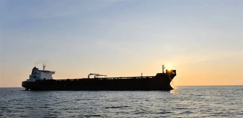 After stopping due to the Iran war… the flow of oil from the Middle East to America returns