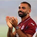 Who is the player that Besiktas coach preferred over Salah?