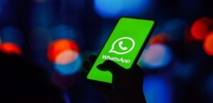 To detect fraudsters in conversations.. “WhatsApp” launches an artificial intelligence feature
