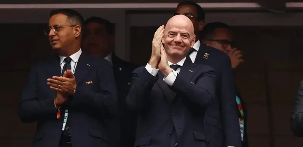“Pressing the self-destruct button”…a fiery attack on Infantino
