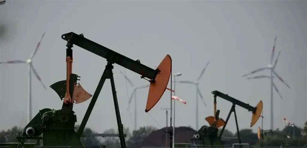 After the economic pariah sanctions against Iran, oil declined and US stocks varied