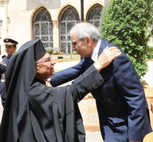 “A statesman in every sense of the word.” Al-Absi praises Salam from the brigades