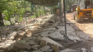 Bulldozers arrive in Sir al-Gharbiyya… “Litani City” removes encroachments and warns violators