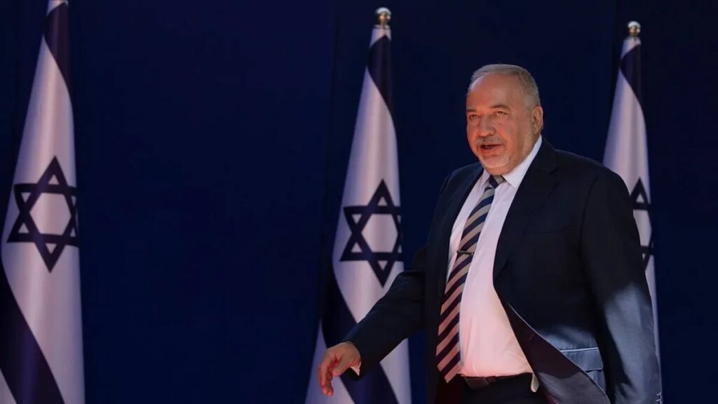 Lieberman surrounds Netanyahu with a secret visit and exciting revelation