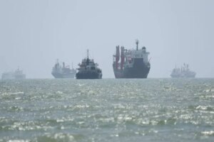 A naval attack near the Strait of Hormuz and Oman evacuated a crew of 27 individuals