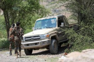 Saudi warplanes control Yemen’s airspace by deploying 100 fighters