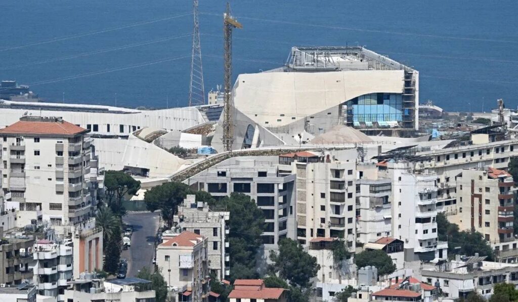 Washington intelligence warns of imminent attacks and reduces its diplomatic representation in Beirut