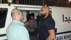 Thwarting a robbery attempt and arresting those involved in Sidon