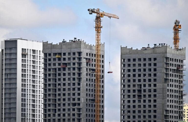 Fake jobs trap: Russia recruits foreign workers for the battle fronts