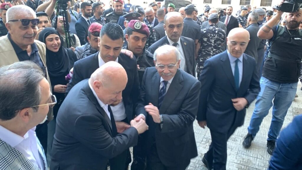 Salam acknowledges the difficulty of recovering the South and confirms: I am not here to sell illusions