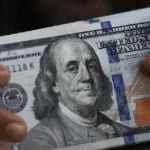 A new batch of cash in US currency arrives in Iraq