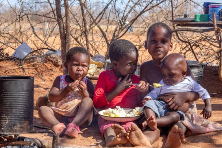 The United Nations warns: 1.2 billion poor people around the world and unprecedented living standards