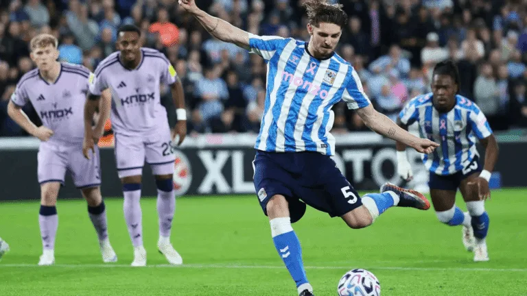 A quarter century of absence ends… Coventry scores in the English Premier League amidst its supporters