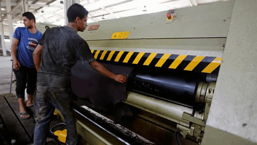 An urgent financing package of 10 billion pounds to rescue faltering factories in Egypt
