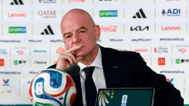 Expected escalation: Infantino faces his opponents in a battle to break his will during the decisive FIFA meeting