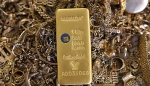 Gold fell, recording pressure weekly losses due to fears of tightening US interest rates