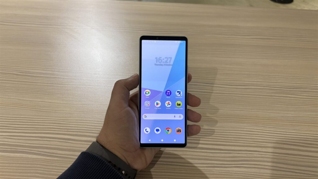 Sony shocks its users and excludes this phone from the update list to Android 17