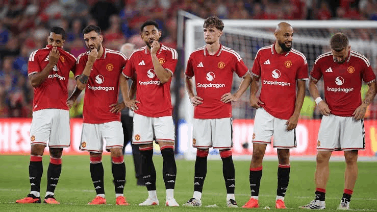 Manchester United’s crises are escalating: Is there a savior to save the club from collapse?