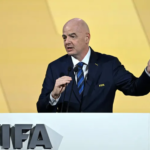 Infantino is surprised with an unprecedented gift in the Japanese capital