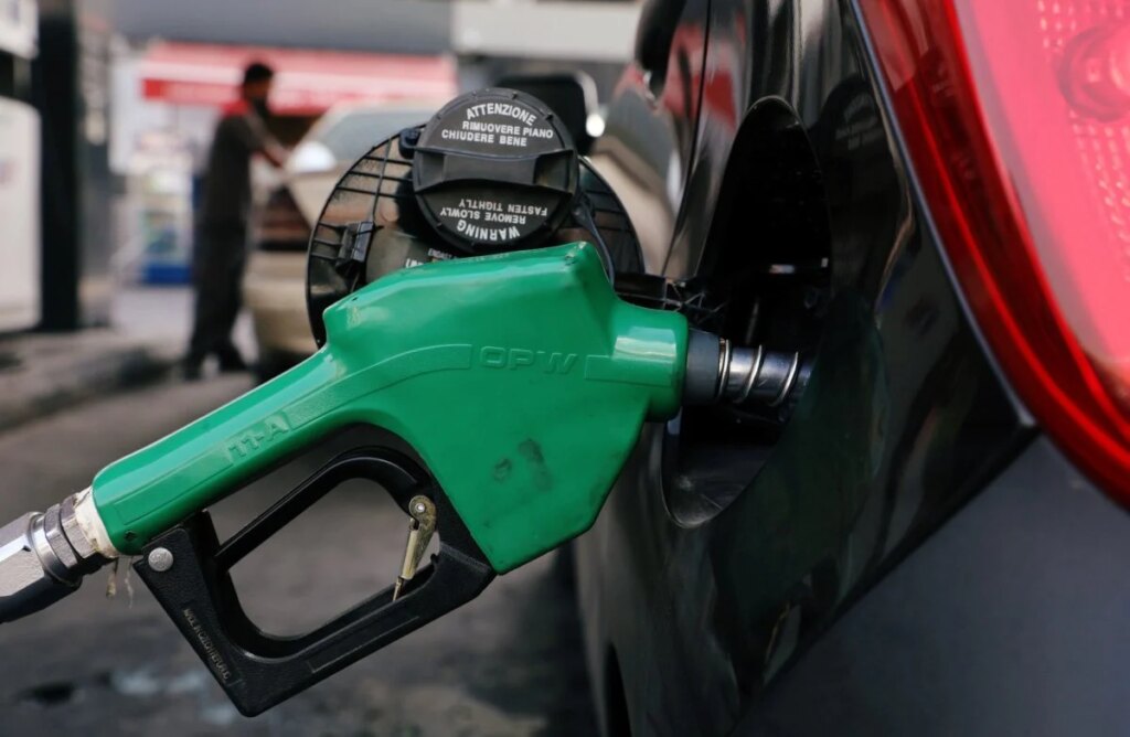 Dramatic changes in fuel prices: a decline in gasoline and an increase in diesel