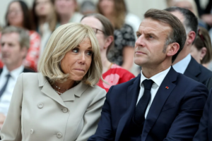 A few seconds on the screen ignite Macron’s anger over a banner insulting his wife