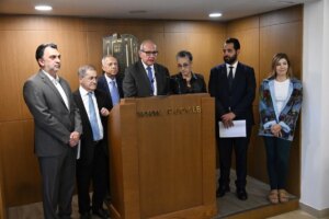 Parliamentary action in Lebanon to control the future of UNIFIL and limit the positions to the army