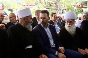 Jumblatt’s visit to Baysour: meeting points and a broad popular and party presence