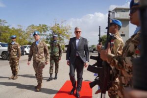 Reducing forces and withdrawal top the agenda of Lacroix’s visit to UNIFIL headquarters