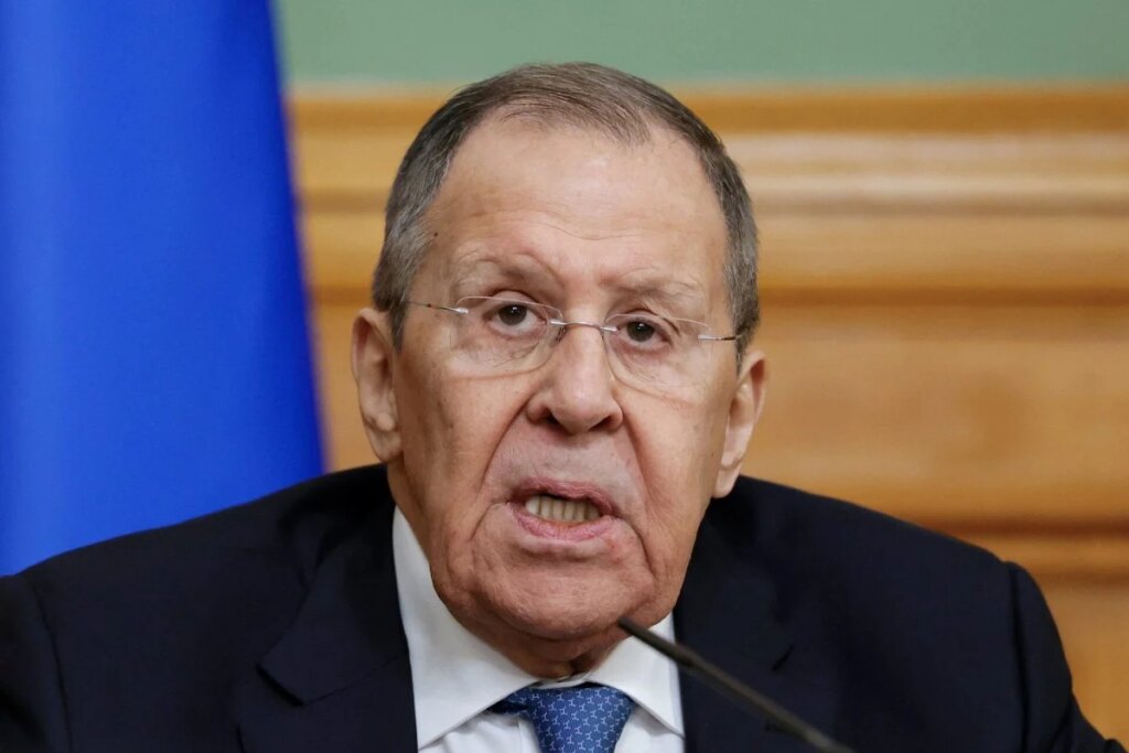 Lavrov warns of a regional explosion, and the Gulf calls on Moscow to control Tehran