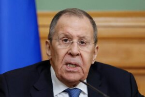 Lavrov warns of a regional explosion, and the Gulf calls on Moscow to control Tehran