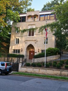 A Lebanese diplomat welcomed Trump’s decisions in preparation for the resumption of direct flights