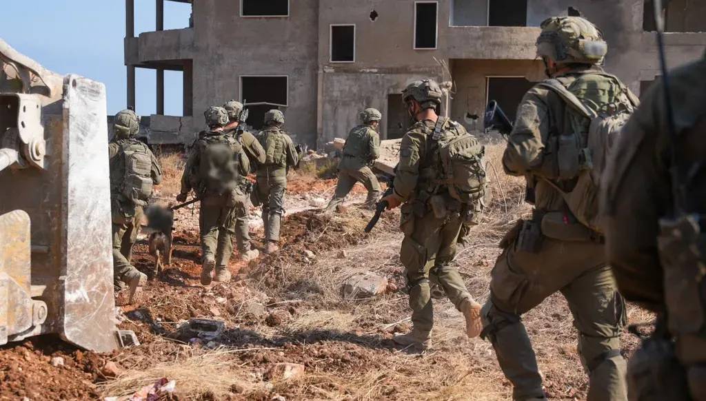 Two Israeli soldiers were injured by gunfire in southern Lebanon, one of them in serious condition
