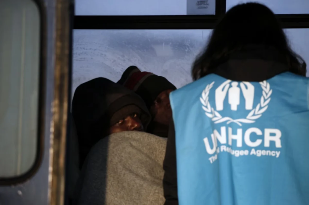 Refugee education crisis: UN warnings that 6 million children are deprived of school seats