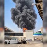 A bloody attack hits Riyadh airport: one dead, including an American, and hundreds wounded