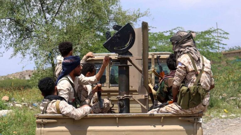 From Taiz to Bab al-Mandab… intense battles and the “Yemen Dawn” forces are advancing