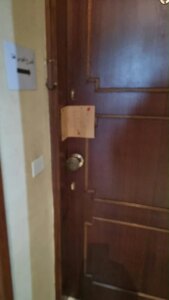 Law enforcement in Samaan Gallery: raided a Hezbollah apartment and seized subsidized medicines