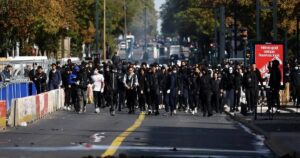 A massive wave of anger sweeps France in a new strike that disrupts the state